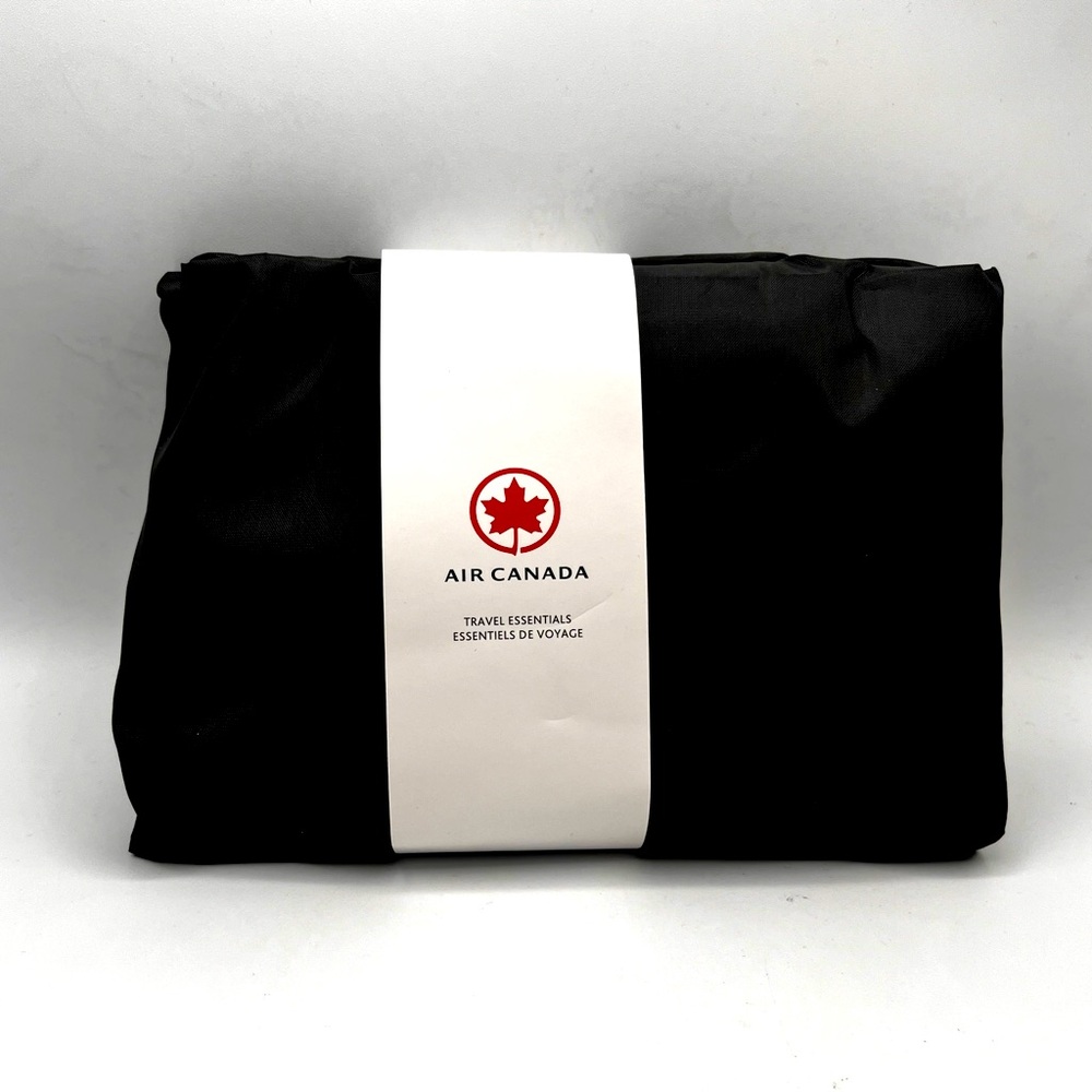 BRAND NEW AIR CANADA REUSABLE TOTE WITH TRAVEL ESSENTIALS